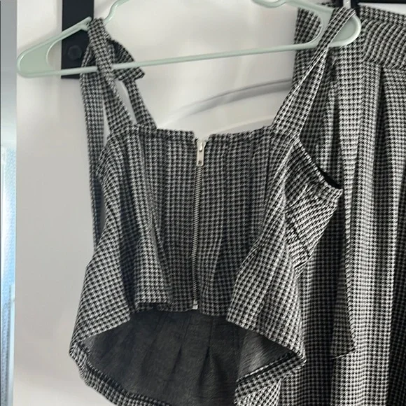 Gray Off-Shoulder Maxi Dress - Picture 5 of 6